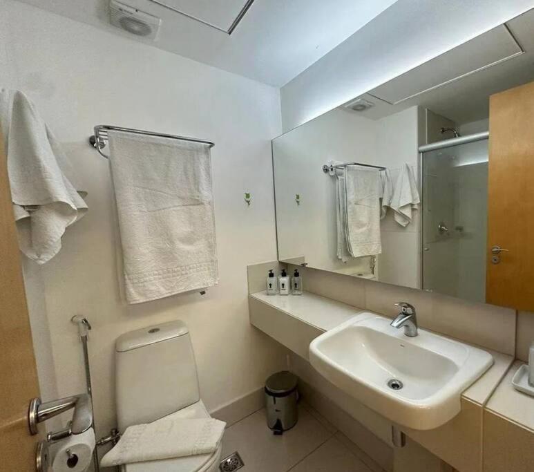 Golden Flat Jardim Bh Apartment *